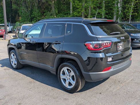Used 2024 Jeep Compass Latitude AWD/4WD image 7