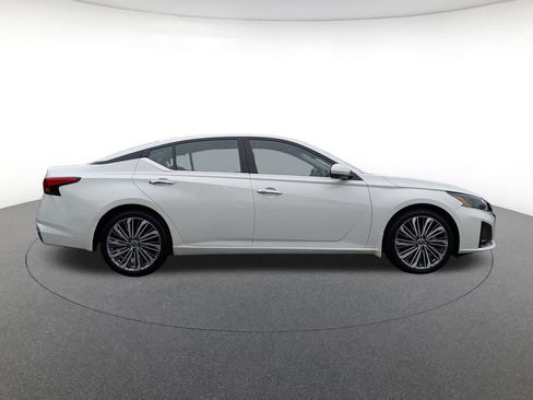 Used 2025 Nissan Altima 2.5 SL FWD image 4
