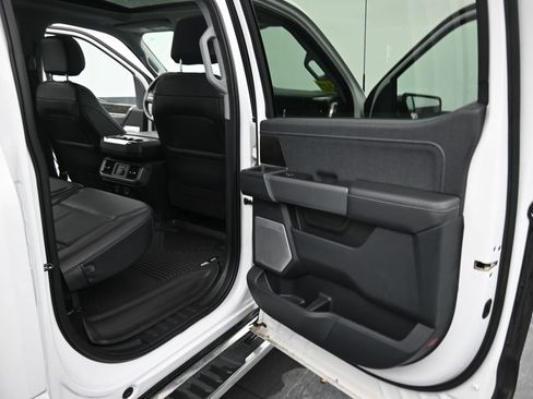 Used 2022 Ford F150 Lariat w/ Equipment Group 502A High image 30