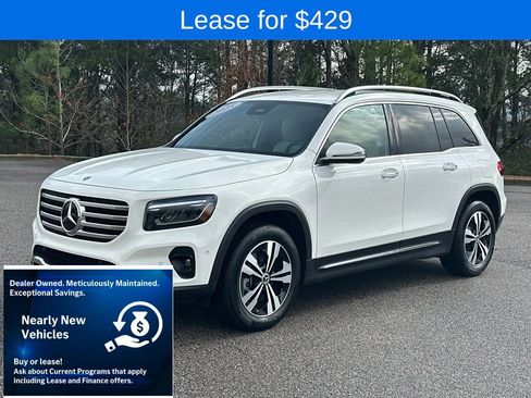 Used 2025 Mercedes-Benz GLB 250 4MATIC image 5