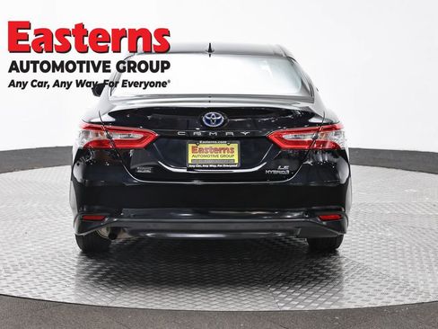 Used 2020 Toyota Camry LE w/ Sunroof Package FWD image 6