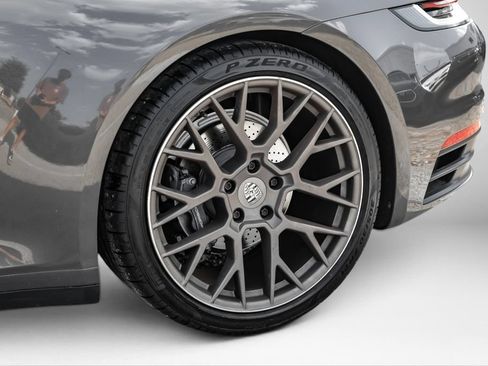 Used 2023 Porsche 911 Carrera RWD image 39