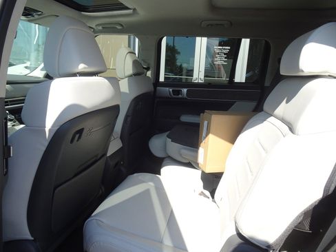 New 2025 Hyundai Santa Fe Calligraphy image 11