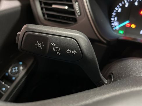 Used 2020 Ford Escape SE image 23