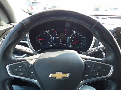 Used 2018 Chevrolet Equinox Premier FWD image 13
