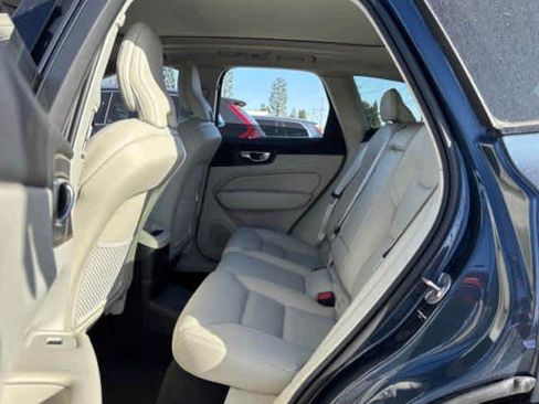 Certified 2025 Volvo XC60 T8 Ultra w/ Protection Package Premier image 4