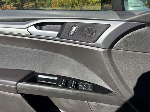 Used 2014 Ford Fusion SE image 14