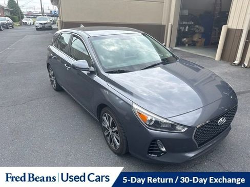 Used 2019 Hyundai Elantra GT FWD image 5