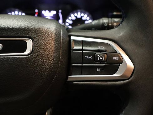 Used 2022 Jeep Compass Latitude image 13