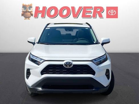 Used 2025 Toyota RAV4 XLE w/ Convenience Package FWD image 8