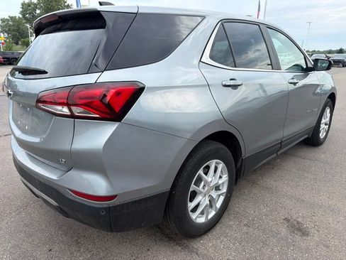 Used 2024 Chevrolet Equinox LT w/ LPO, Floor Liner Package FWD image 5