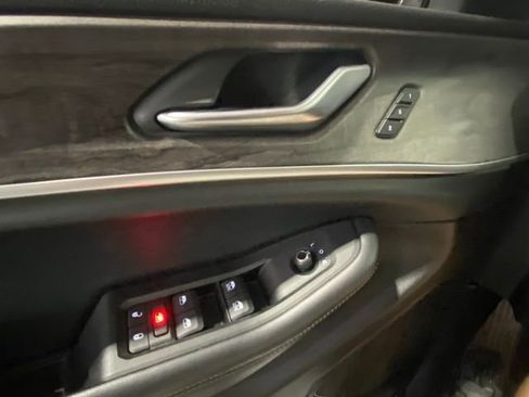 Used 2024 Jeep Grand Cherokee L Limited w/ Luxury Tech Group II image 18