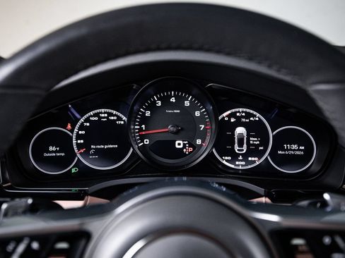 Certified 2023 Porsche Cayenne Platinum Edition AWD/4WD image 15