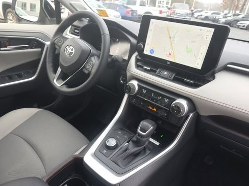 Used 2025 Toyota RAV4 Limited image 14