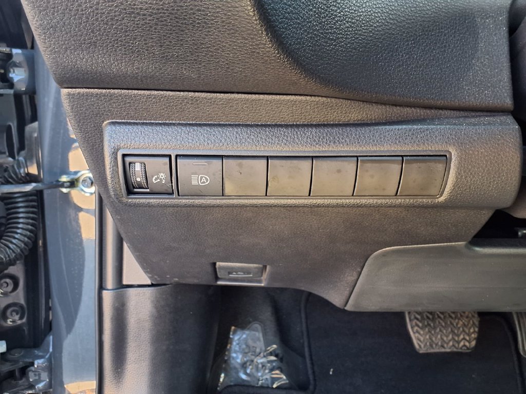 Used 2026 Toyota Corolla LE FWD image 26