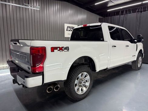 Used 2022 Ford F350 Platinum AWD/4WD image 3
