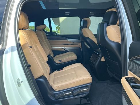 Used 2025 Cadillac Escalade IQ Sport 2 image 29