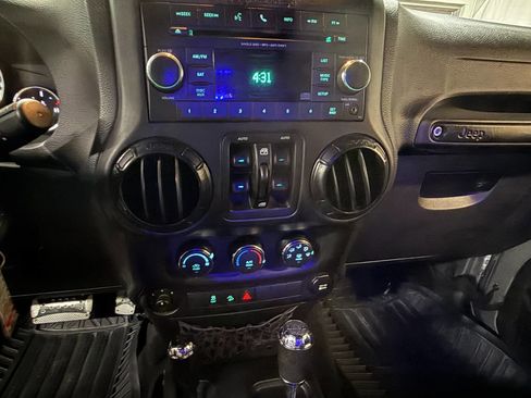 Used 2017 Jeep Wrangler Unlimited Sport w/ Quick Order Package 24S image 24