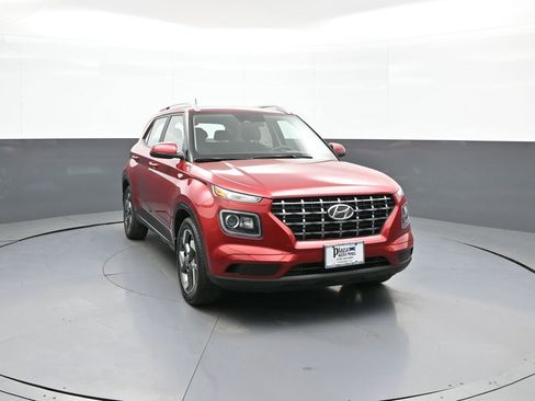 Certified 2023 Hyundai Venue SEL FWD image 3