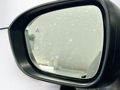 Used 2023 Nissan Rogue S AWD/4WD image 16