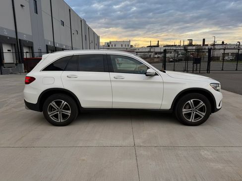 Used 2019 Mercedes-Benz GLC 300 4MATIC image 15