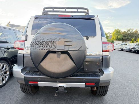 Used 2013 Toyota FJ Cruiser 4WD w/ Upgrade Pkg image 18