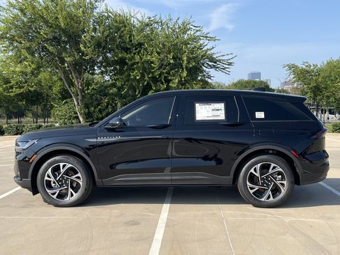 New 2025 Lincoln Nautilus Premier w/ Equipment Group 102A image 4