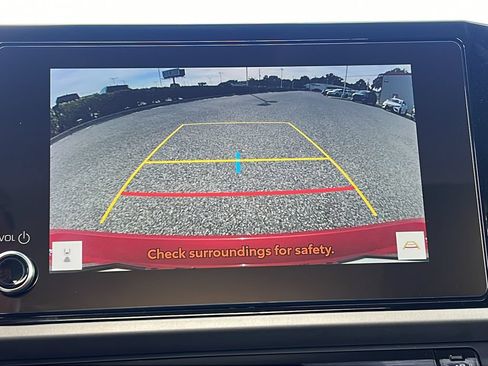 Used 2025 Toyota Camry LE w/ Convenience Package FWD image 16