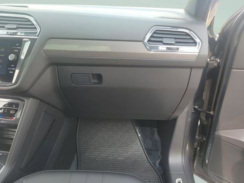 New 2024 Volkswagen Tiguan SE R-Line image 24