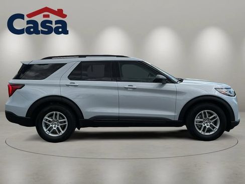 Used 2026 Ford Explorer Active w/ Active Comfort Package RWD image 5