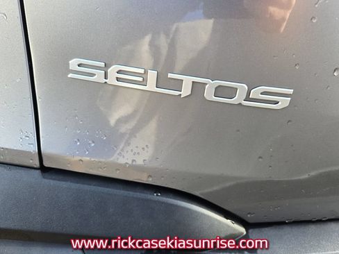Used 2024 Kia Seltos LX AWD/4WD image 10
