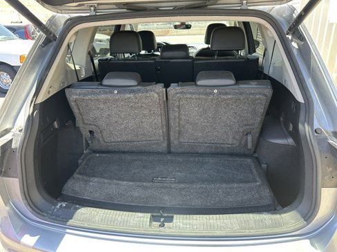 Used 2022 Volkswagen Tiguan SE FWD image 9