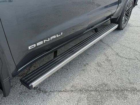 Used 2022 GMC Sierra 1500 Denali w/ Denali Reserve Package AWD/4WD image 15
