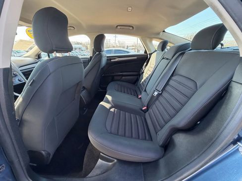 Used 2018 Ford Fusion SE image 11