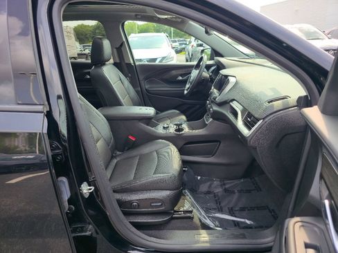 Certified 2022 GMC Terrain SLT w/ Tech Package AWD/4WD image 28