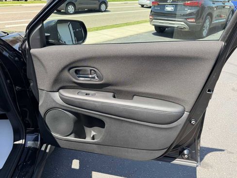 Used 2016 Honda HR-V LX image 22