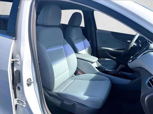 Used 2018 Chevrolet Malibu LS image 9