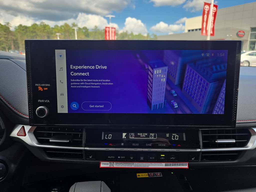 Used 2026 Toyota Sienna XSE FWD image 23