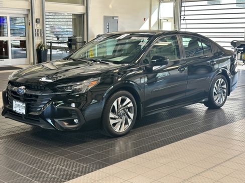 Used 2025 Subaru Legacy Limited AWD/4WD image 1