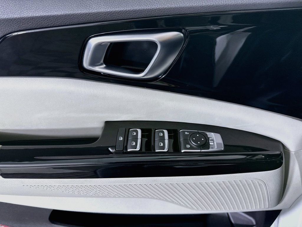 Certified 2024 Kia Carnival EX FWD image 24
