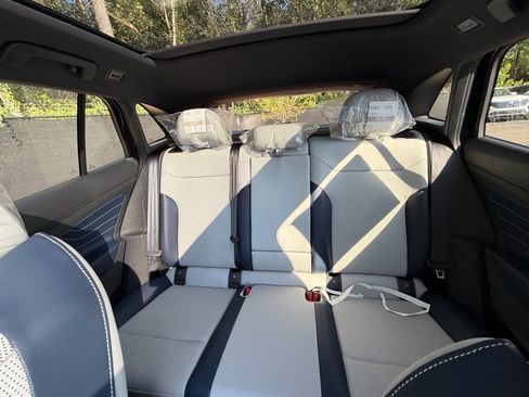 New 2025 Volkswagen ID.4 Pro S Plus image 35