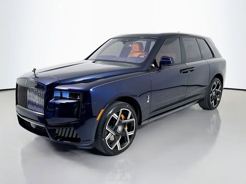 Certified 2025 Rolls-Royce Cullinan Black Badge w/ Leather Finishing Pack AWD/4WD image 3