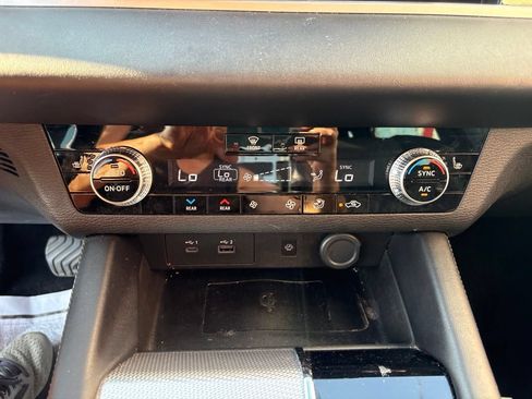 Used 2022 Mitsubishi Outlander SEL FWD image 15