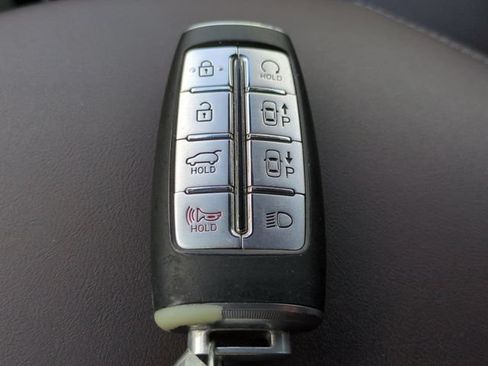 Certified 2022 Genesis GV70 2.5T w/ Advanced Package AWD/4WD image 25