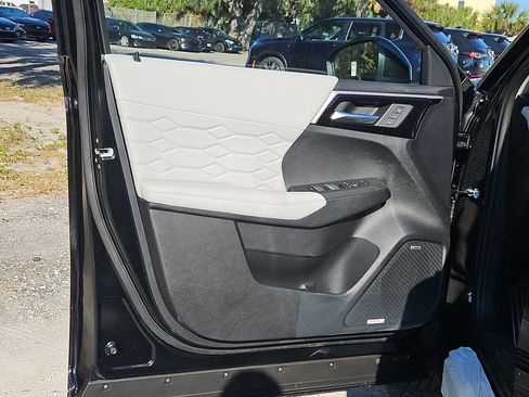New 2026 Mitsubishi Outlander SEL FWD image 18