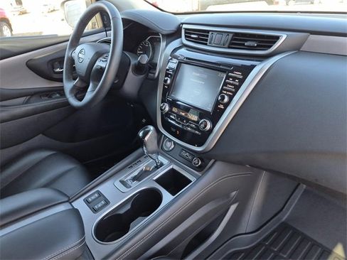 Used 2024 Nissan Murano SV w/ SV Midnight Edition Package image 12