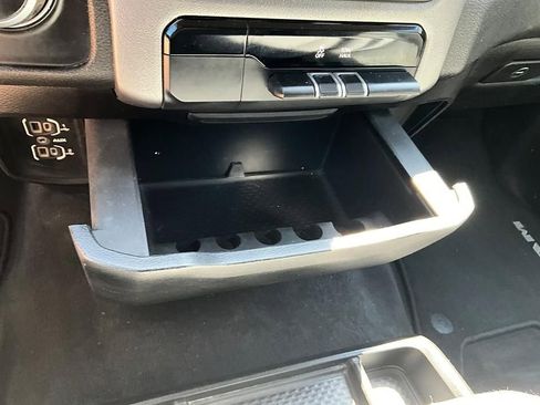 Used 2020 RAM 1500 Big Horn AWD/4WD image 26