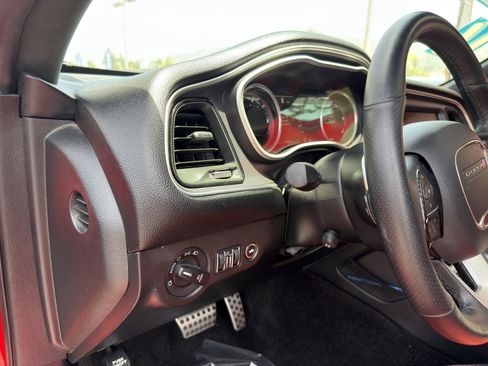 Used 2016 Dodge Challenger R/T Scat Pack RWD image 19