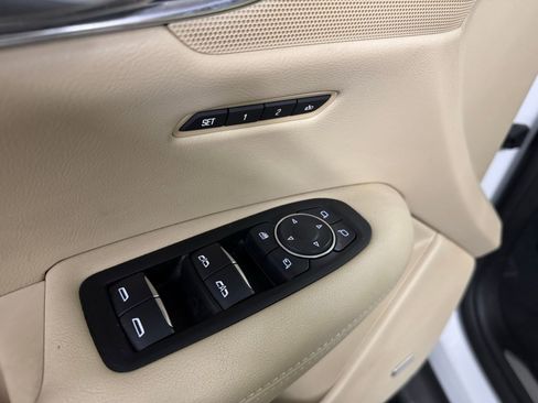 Used 2017 Cadillac XT5 Luxury w/ Driver Awareness Package image 25