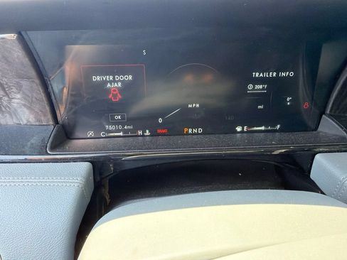 Used 2018 Lincoln Navigator Select w/ Technology Package AWD/4WD image 11